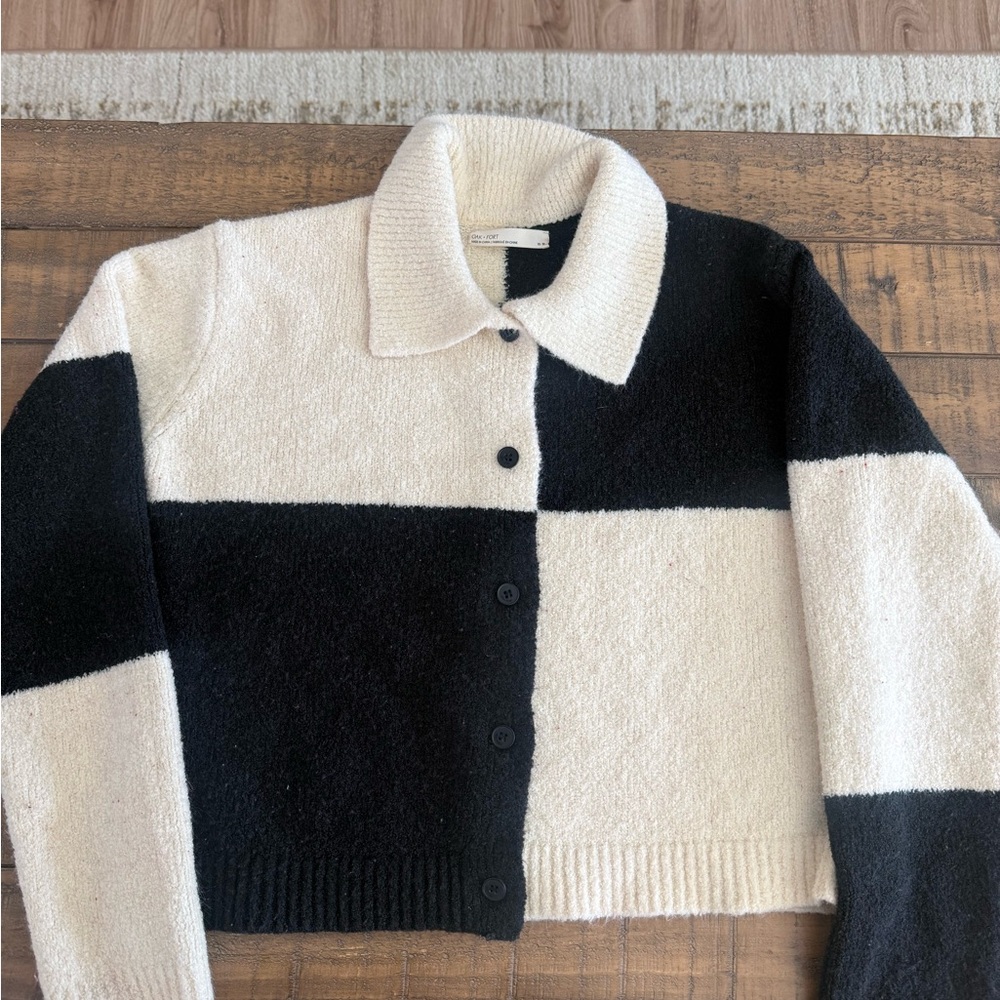 OAK + FORT Black and Cream Colorblock Blazer